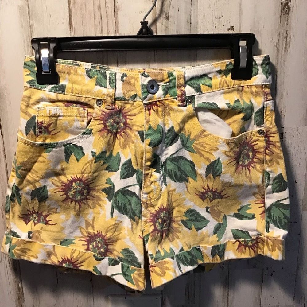 Bullhead floral print mom shorts, size 5